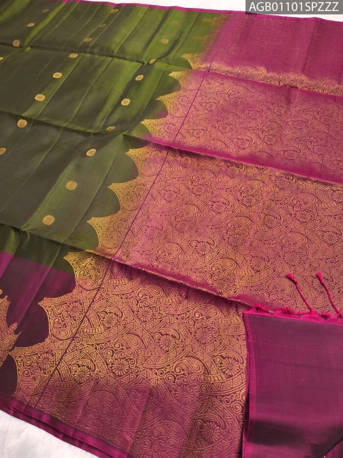 Elegant Olive Green and Magenta Silk Saree with Intricate Zari Border and Rich Pallu - Image 3