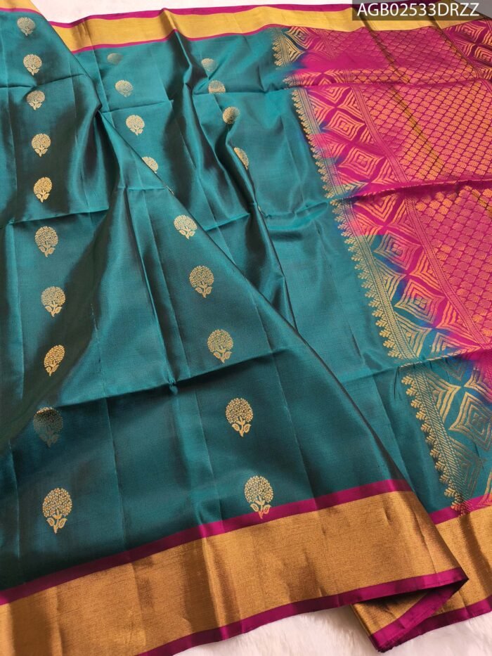 Elegant Teal Silk Saree with Rich Magenta Pallu and Intricate Border - Image 2