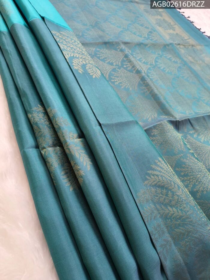 Elegant Teal Silk Saree with Intricate Zari Border and Pallu - Image 1