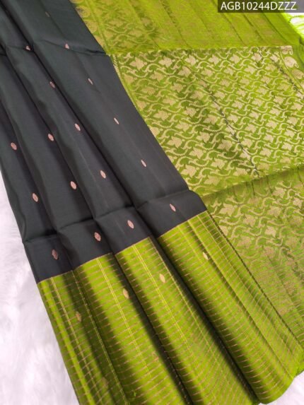 Elegant Black and Green Silk Saree with Rich Zari Border and Pallu