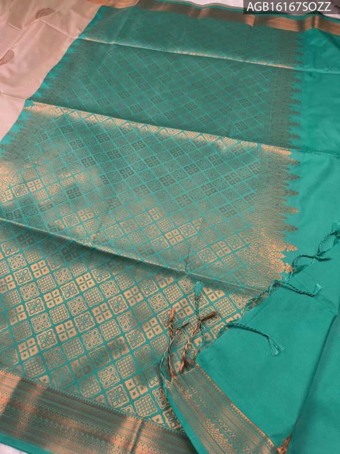 Elegant Beige Soft Silk Saree with Copper Border and Green Pallu - Image 3