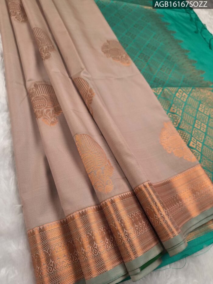 Elegant Beige Soft Silk Saree with Copper Border and Green Pallu - Image 1
