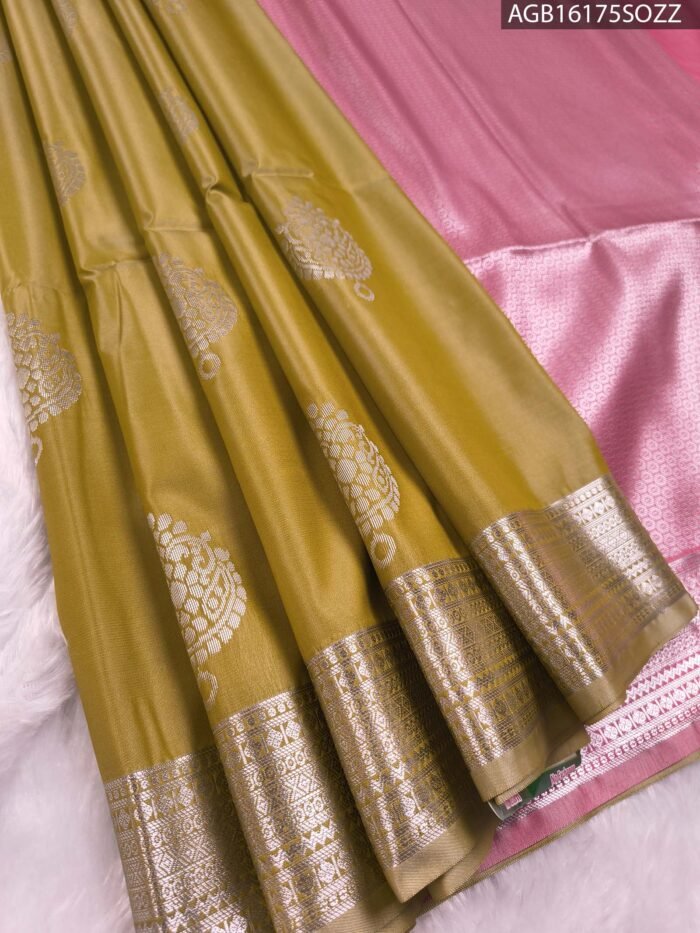 AGB16175_MAIN #SOZZ Elegant Olive Green Soft Silk Saree with Rich Pink Pallu - Image 1