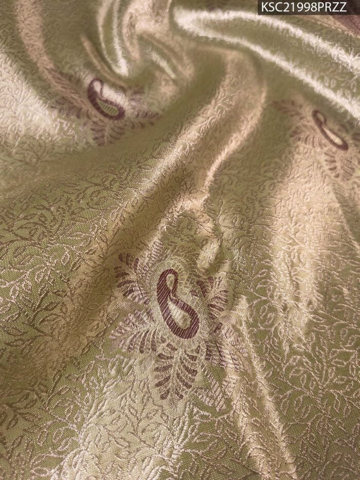 Elegant Green Tissue Saree with Paisley Motifs and Rich Zari Border - Image 2