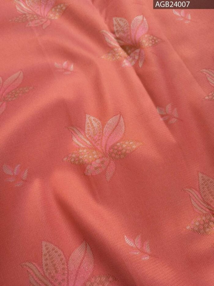 Peach Semi Soft Silk Fancy Saree with Floral Pattern and Rich Border - Image 4