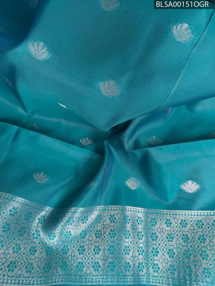 Stunning Sky Blue Saree with Beautiful Blue Pallu and Rich Border Design - Image 2
