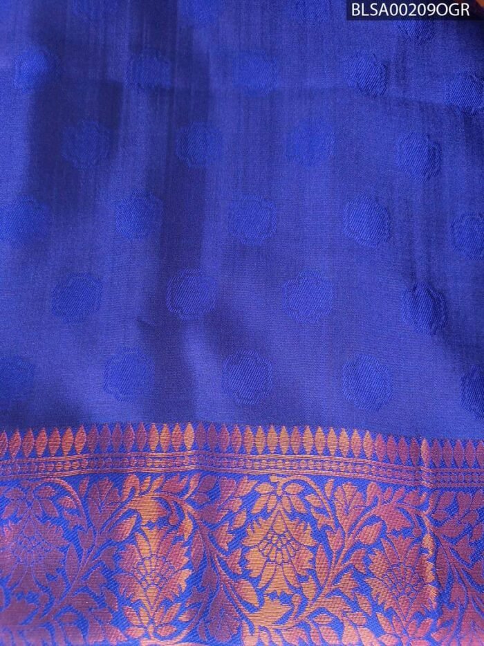 Refreshing Green and Deep Blue Semi Soft Silk Saree with Floral Motifs and Rich Pallu Design - Image 2