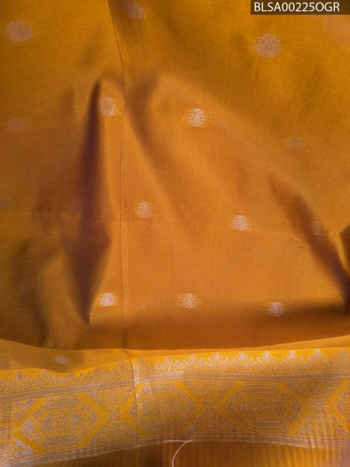 Teal and Gold Semi Soft Silk Saree with Floral Motifs and Contrast Pallu - Image 2